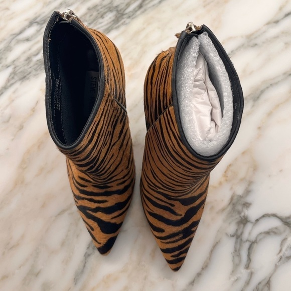 STEVE Madden Women's Via Stiletto Tiger Booties Various Sizes - Picture 8 of 14